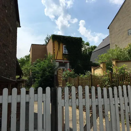 Spitzhaus Wolf *